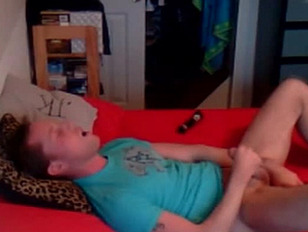 Boyfriend exposed on webcam jerking off